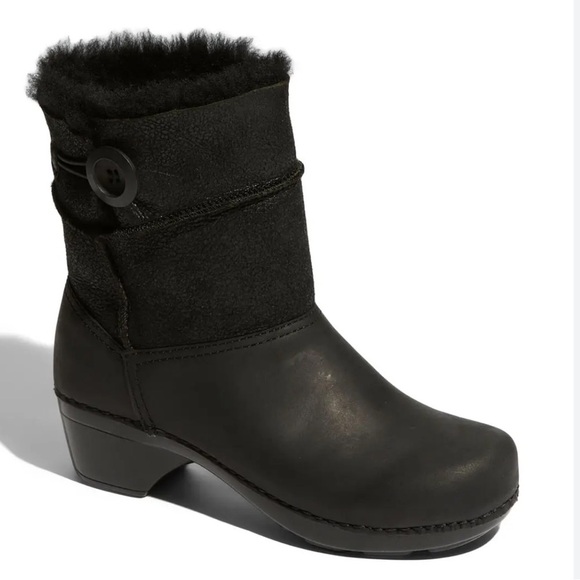 Dansko Stormy Black Leather With Shearling Lining Booties - Picture 1 of 12